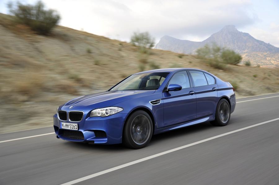  BMW M5 2011 года  (фото 136 из 344)